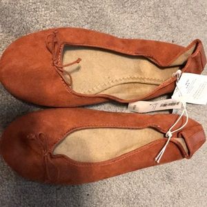 Burnt orange flats size 8 new with tags